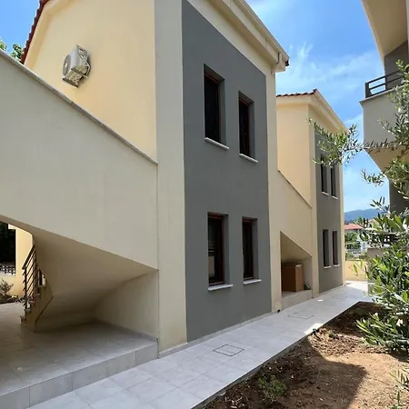 מלון דירות Naiades Urban 3*